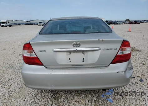 2003 Toyota Camry Le z USA, uszkodzony, nr VIN 4T1BE32K73U129159